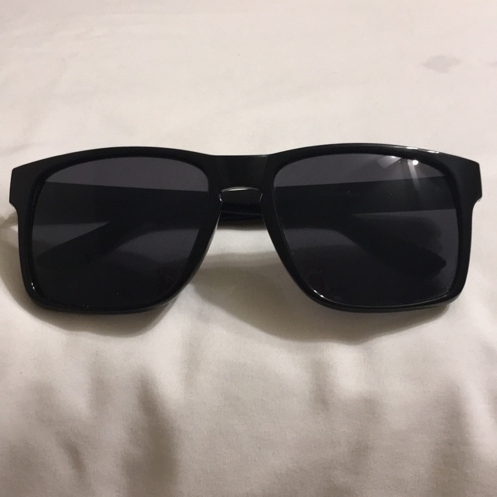Black sunglasses